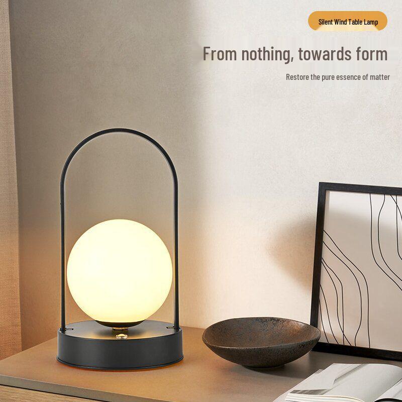 

Атмосферный настольный и подвесной светильник с длительным временем работы от аккумулятора для кемпинга и спальни