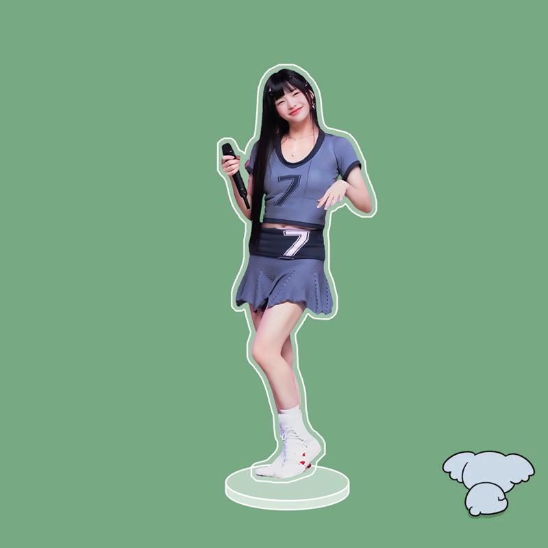 

15см Мерч ILLIT: Акриловая подставка с Юной, Пак Мин-джу, Мокой, Ли Вон-хи и Вонхи.