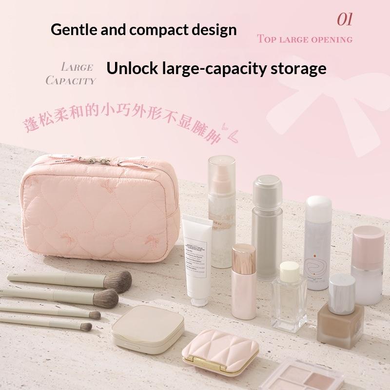 Soft Puffy Heart Quilted Cosmetic Bag Large Capacity Durable Zipper For Daily Travel Skincare Makeup Storage