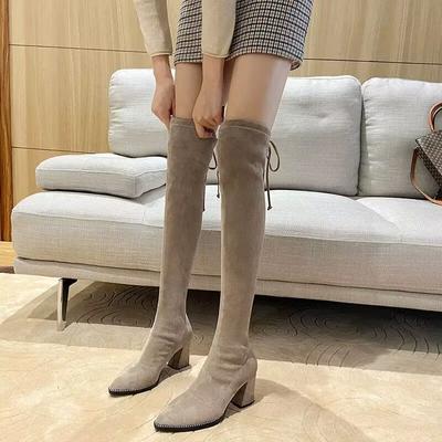 Mode 2024 Winter Neue Stil Ärmel Damenmode Stiefel Overknee High Heels Fang Hei Spitz Wildleder Gummisohle Anti-Rutsch
