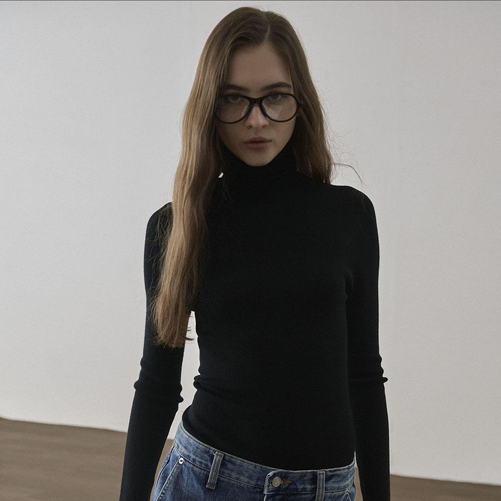 Ssikeoseun Biella Wool Blend High Neck Knit Top - Black