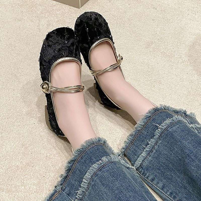 Mary Jane women's shoes 2025 spring and autumn new Xiaoxiangfeng soft-soled pearl shoes fairy retro shallow mouth temperament square head