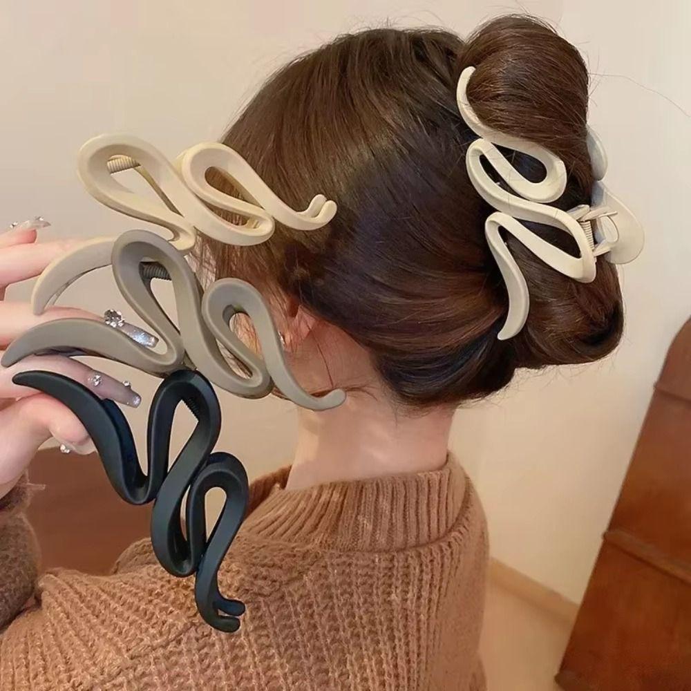 New Solid Color Wave Hair Claws Acrylic Frosted Hair Clip Hair Accessories Girls Gift