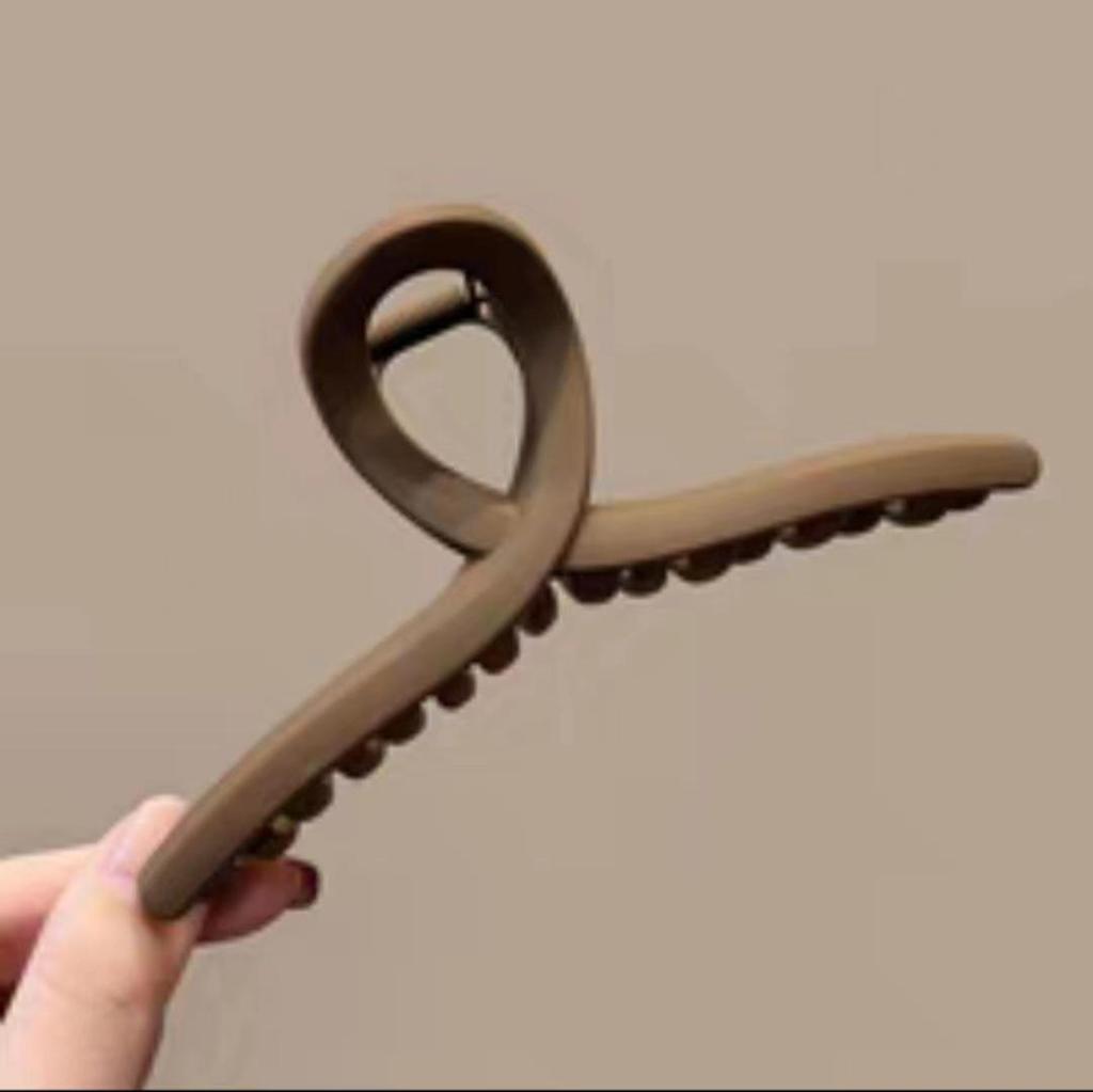 High-End Matte Frosted Large Hair Claw Clip, Women's Chic Shark Clip