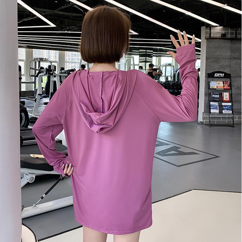 Plus Size Women's Hooded Yoga and Fitness Top - Loose Fit Running Blouse for Spring and Autumn