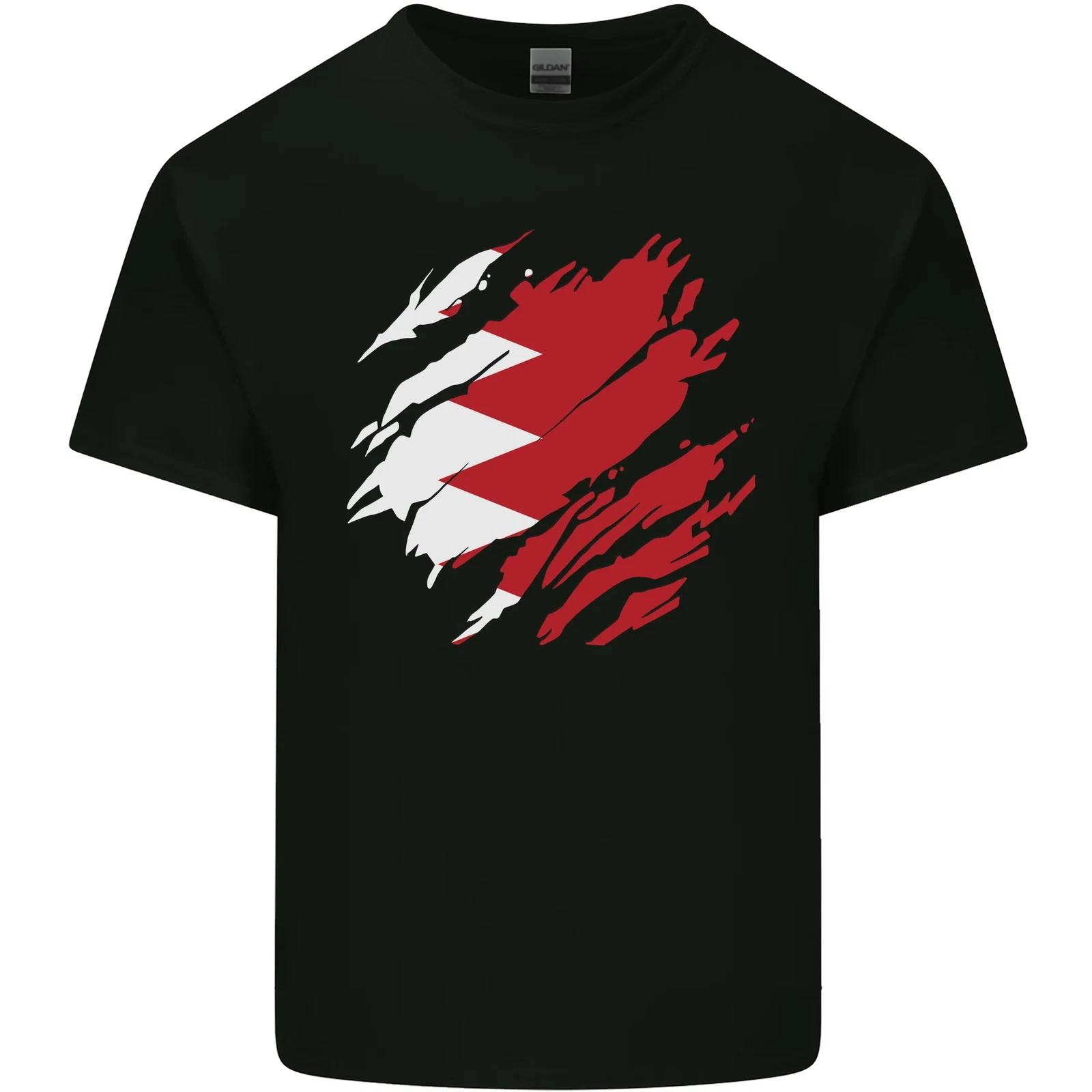 Torn Bahrain Flag Bahraini Day Football Kids T-Shirt Childrens XL