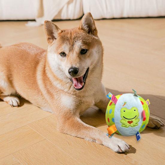 Piszcząca pluszowa piłka dla psa z paskami, wypchana piłka z wbudowanym dzwonkiem, interaktywna zabawka do aportowania dla małych, średnich i dużych psów