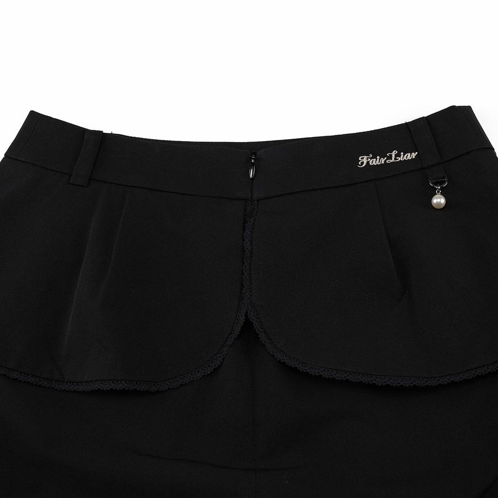 FAIRLIAR GOLF Lace-Trimmed Flap Skirt (Black)
