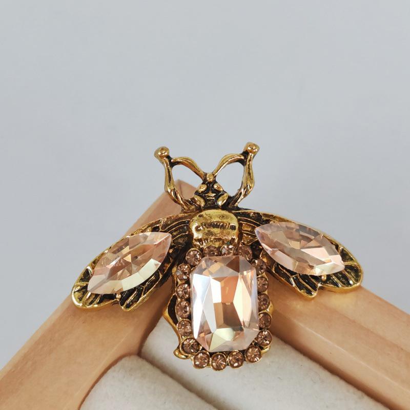 Rerto Bee Crystal Brooches For Women Enamel Rhinestone Animal Tassel Lapel Pins Men'S Suit Collar Pin Badge Accessories