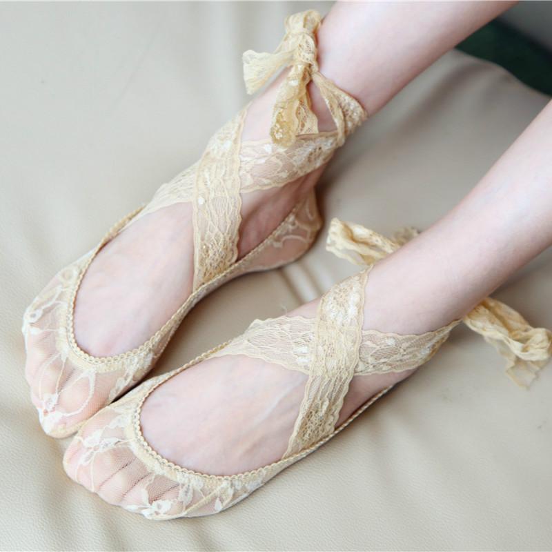 Șosete Invisible Antiderapante din Dantelă pentru Femei și Fete cu Curelușă Harajuku Drăguțe Vintage Retro Decupate Joase Lady Albe Prințesă Vară