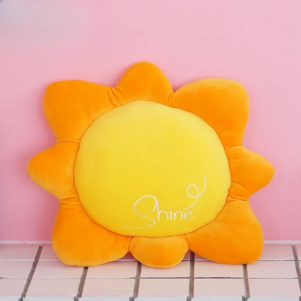 

Шесть декоративных подушек Облако Корона Луна Солнце Радуга Любовь Плюшевая игрушка Супермягкая Радужная Офисная Декорация для эркера Подарки на день рождения