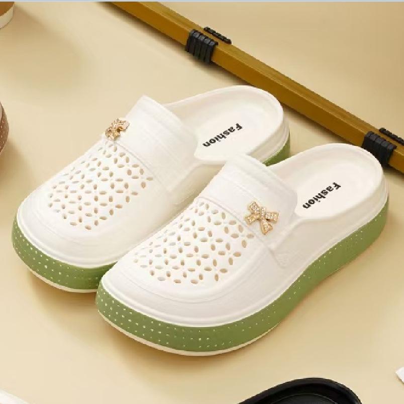 Flat Heel Headed Slippers Thick Bottom Outdoor Wear Women's Slippers Fashionable Clog Shoes Comfortable EVA Material
