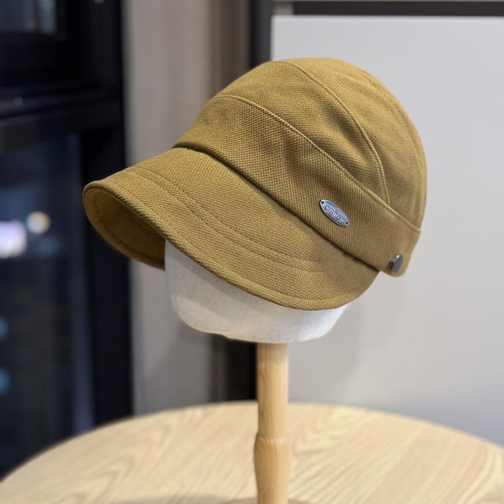 New Hats for Women Autumn and Winter Fisherman Hats Wide Brimmed Peaked Caps Versatile Temperament Face Showing Small Equestrian Hats To Keep Warm