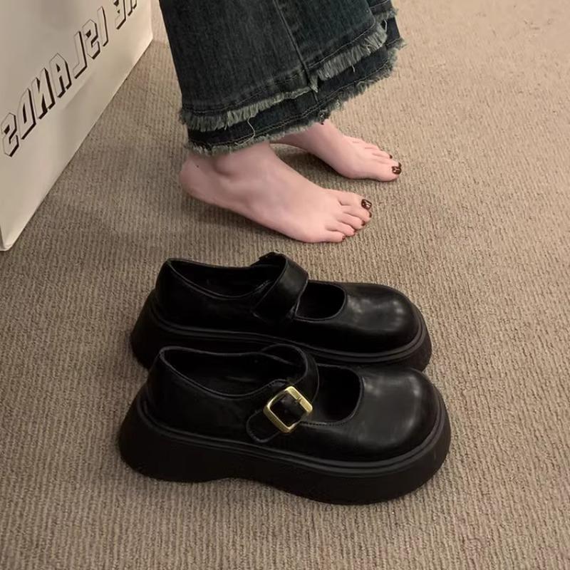 Thick-soled small leather shoes for women's autumn new models with one-word buckle Mary Jane shoes with skirts and single shoes