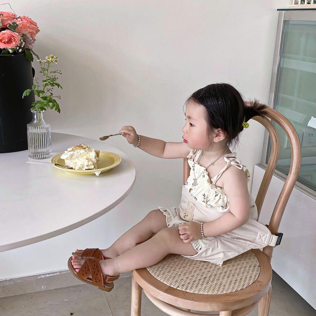 Korean-Style Portable Baby High Chair with Safety Harness