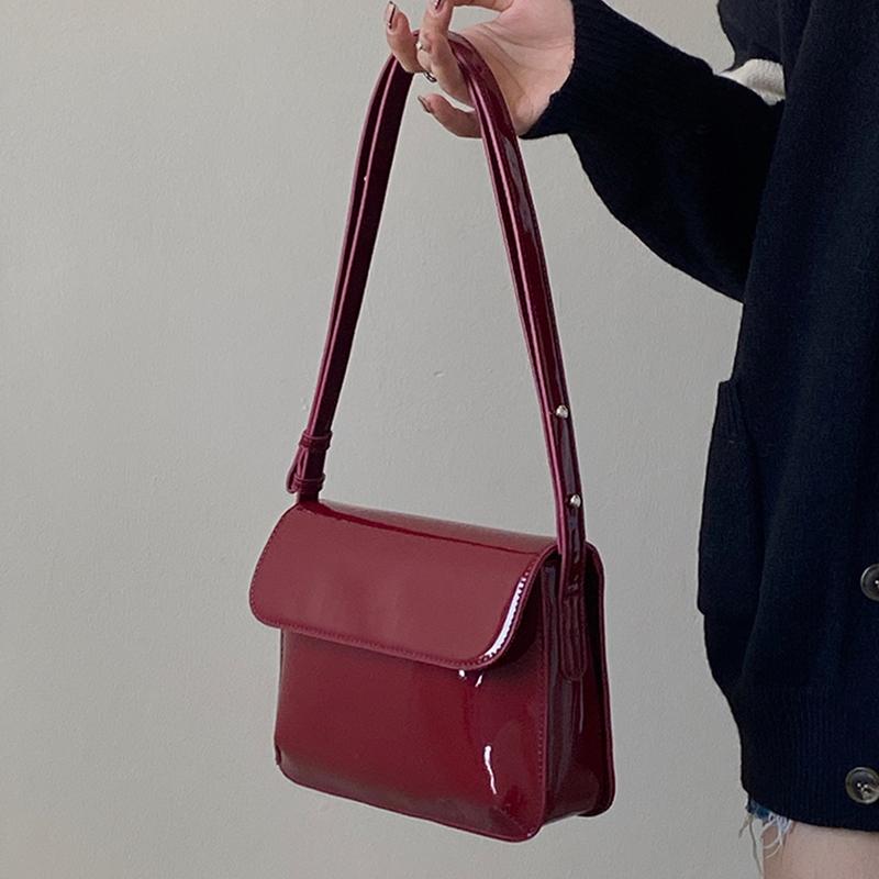Retro lakované kožené kabelky přes rameno pro ženy Luxusní designová crossbody kabelka malá čtvercová kabelka Módní dámská kabelka do podpaží kabelka