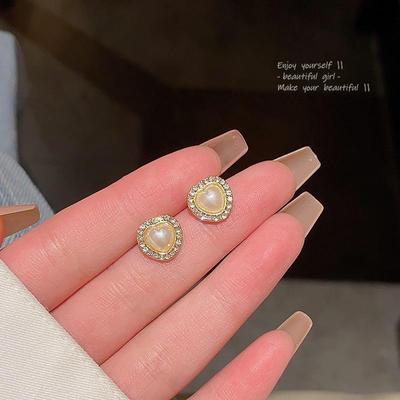 S925 Silver Love Pearl Earrings: Exquisite Super Flash Diamond Inlaid Design for a Stylish, Celebrity-Inspired Look