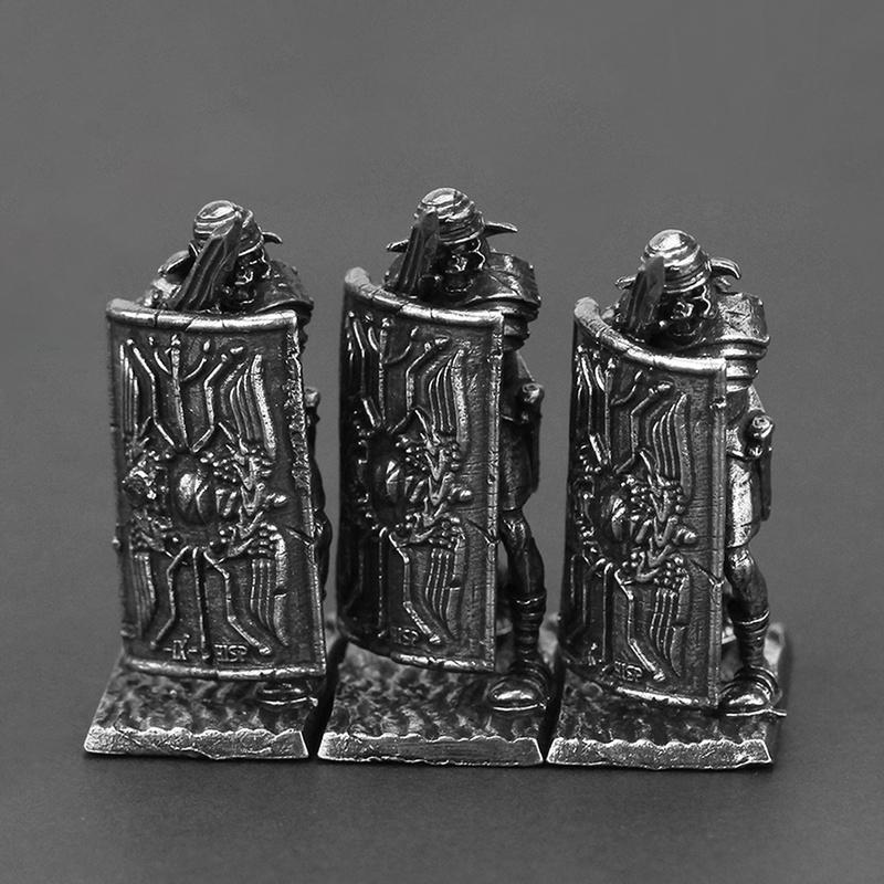 Metal Lost Roman Ninth Legion Soldier Army Array Toy Car Mounted Table Game Ornament Boy Girl Gift Bronze Man