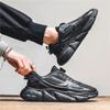 Zwarte Heren Casual Sneakers 2024 Zomer Ademend Mesh Dikke Zool Lage Top Mannen Joggen Platform Wandelen Voor Mannen Schoenen Mannen
