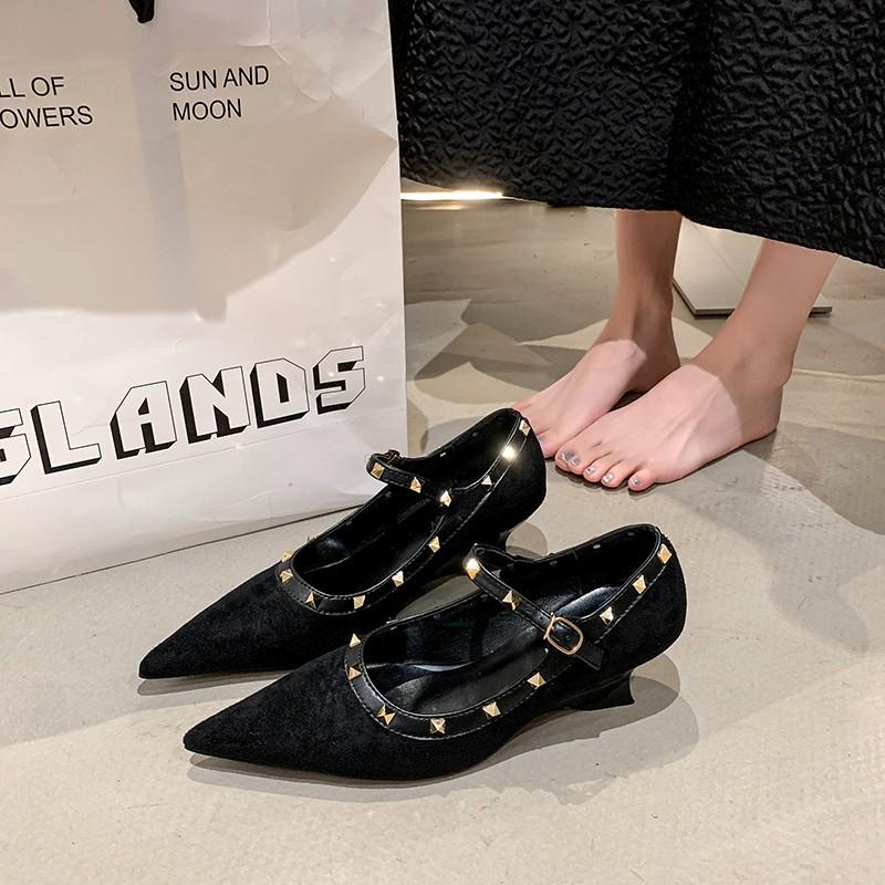 Fashion Korean Shoes Clogs Platform Pointed Toe Shallow Mouth Increas Height Rivets Studs Female Footwear 2025 Creepers New Summer