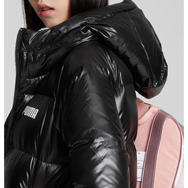 Puma Bunda ve stylu husího peří s potiskem loga Lesklá péřová bunda s kapucí Dámská bunda Černá 846360-01