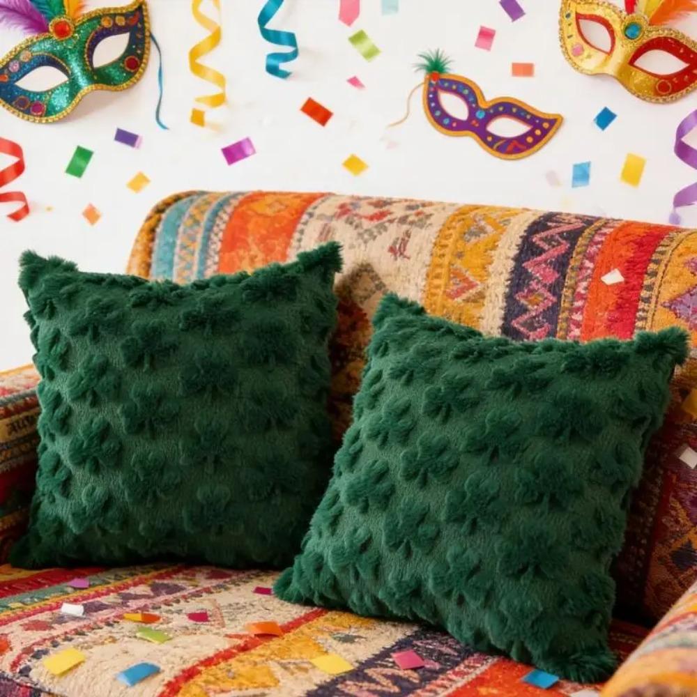 Clover Pattern St. Patrick‘s Day Shamrock Pillow Cover Green Plush Shamrock Cushion Cover Square Pillowcase Bedroom