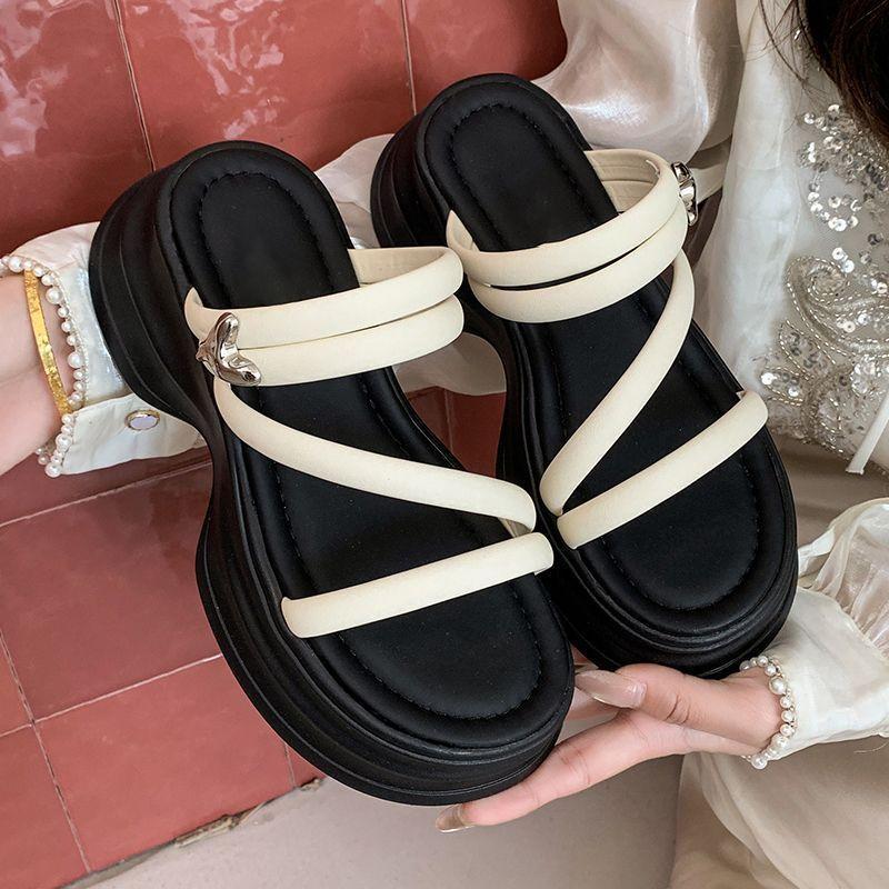 Premium thick-soled cool slippers female summer wear fashion fairy style with skirt muffin bottom beach shoes 2025 new