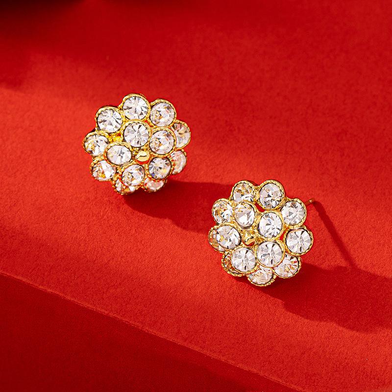 Fashion Exquisite Red Flower Earrings Women's Stud Earrings Tide Ethnic Style Temperament Celebrity High Sense Niche Earrings