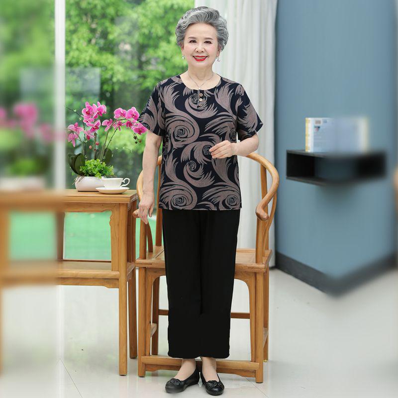 Summer Outfit: Short-Sleeve Top & Pants Set for Women in Their 60s and 70s - Cotton Silk Blend for Middle-Aged and Elderly Comfort