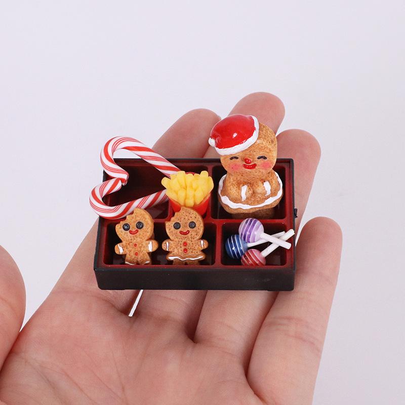 8/10Pcs Dollhouse Miniature Food Toy Candy Stick Biscuit Man Model Christmas Scene Box Ornaments Diy Decoration