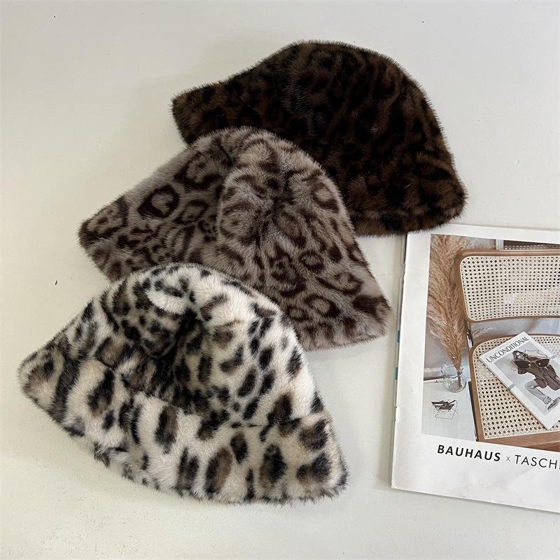 

Fur integrated spots leopard print plush retro bucket hat women s autumn and winter new thickened warm casual bucket hat tide M（56-58cm） світло-зелений колір