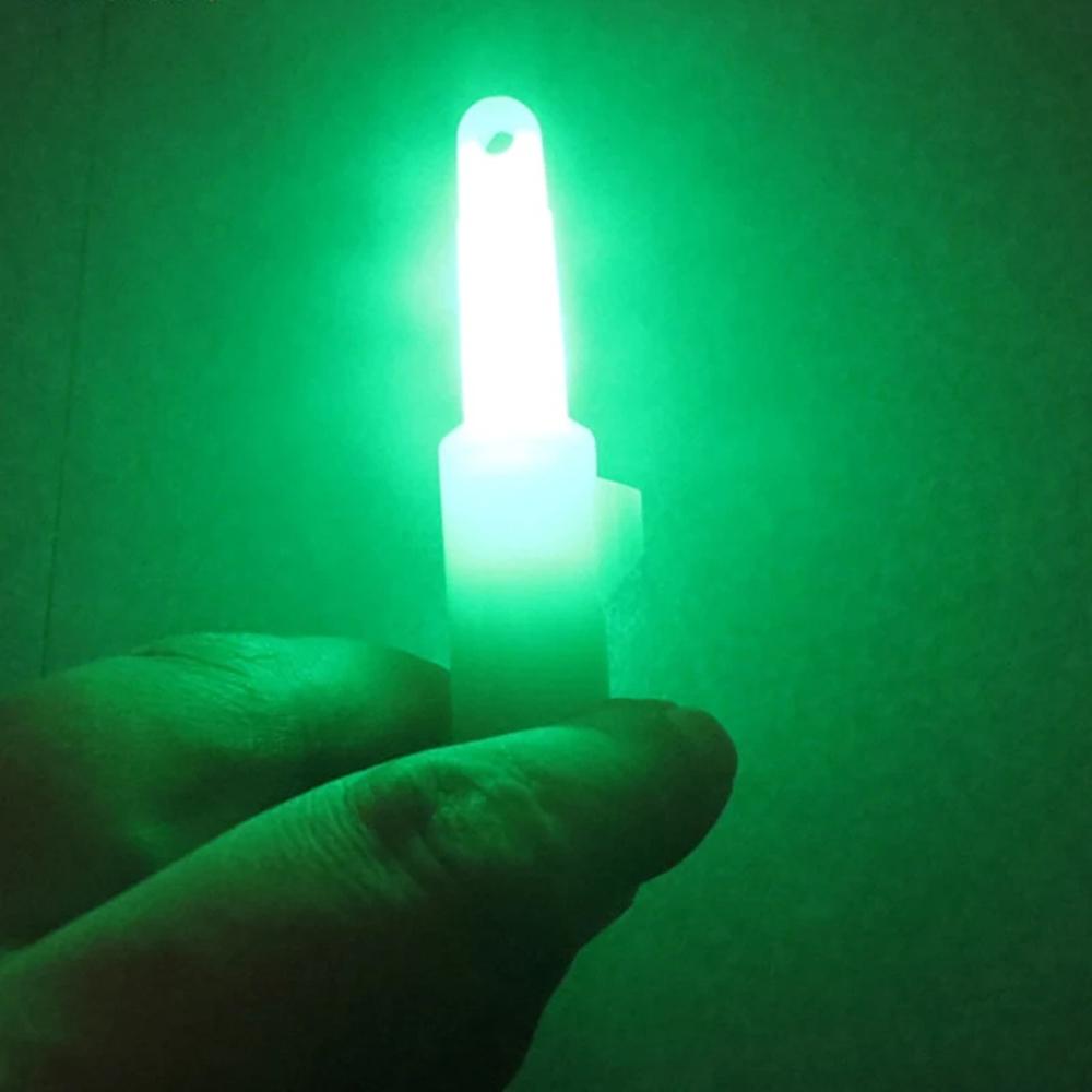 1 pz 11 cm 20 g Lampada Attira Pesci LED Lunga Discesa Completamente Luminosa Luce Rapida Sottomarina per Pesca Notturna in Acqua Salata 4 colori