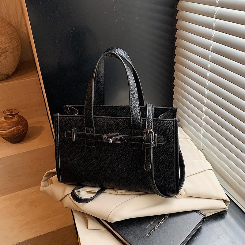 

Premium small bag New women s bag Popular versatile messenger bag Fashion handbag