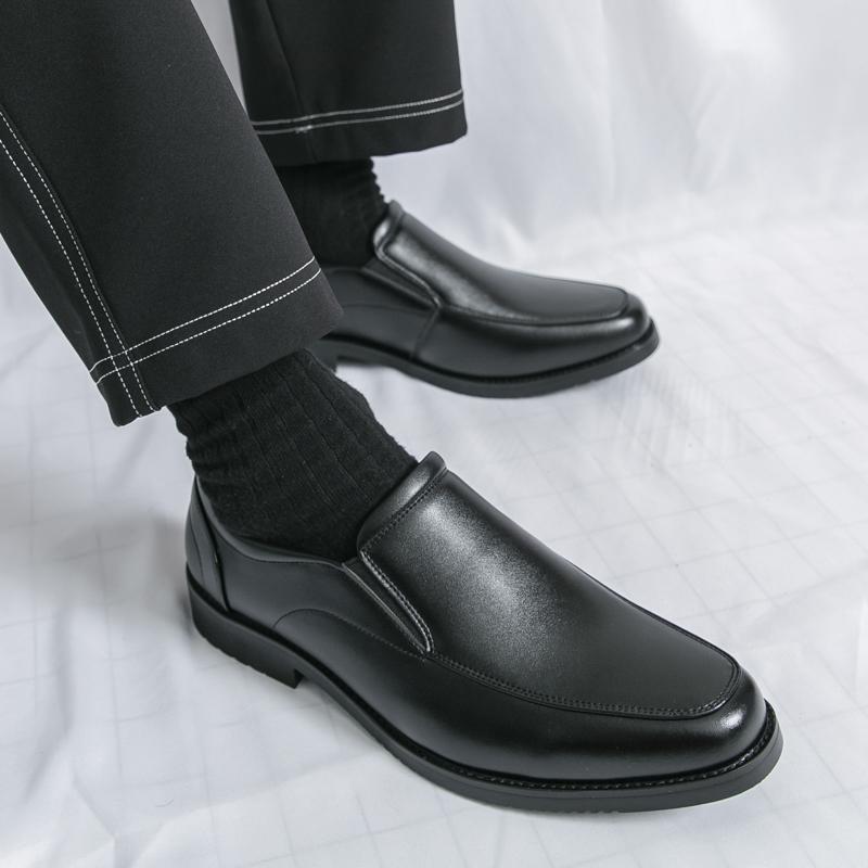 Fashion Spring/ Autumn Hot Selling Men Comfortable Round Head Business Dress Leather Shoes Fashion Brand Breathable Casual Leather Shoes