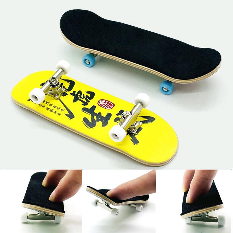 

Мини-профессиональный скейтборд с кленовыми пальцами, колеса с подшипниками из сплава, противоскользящая накладка, деревянный скейтборд с пальцами, разноцветный