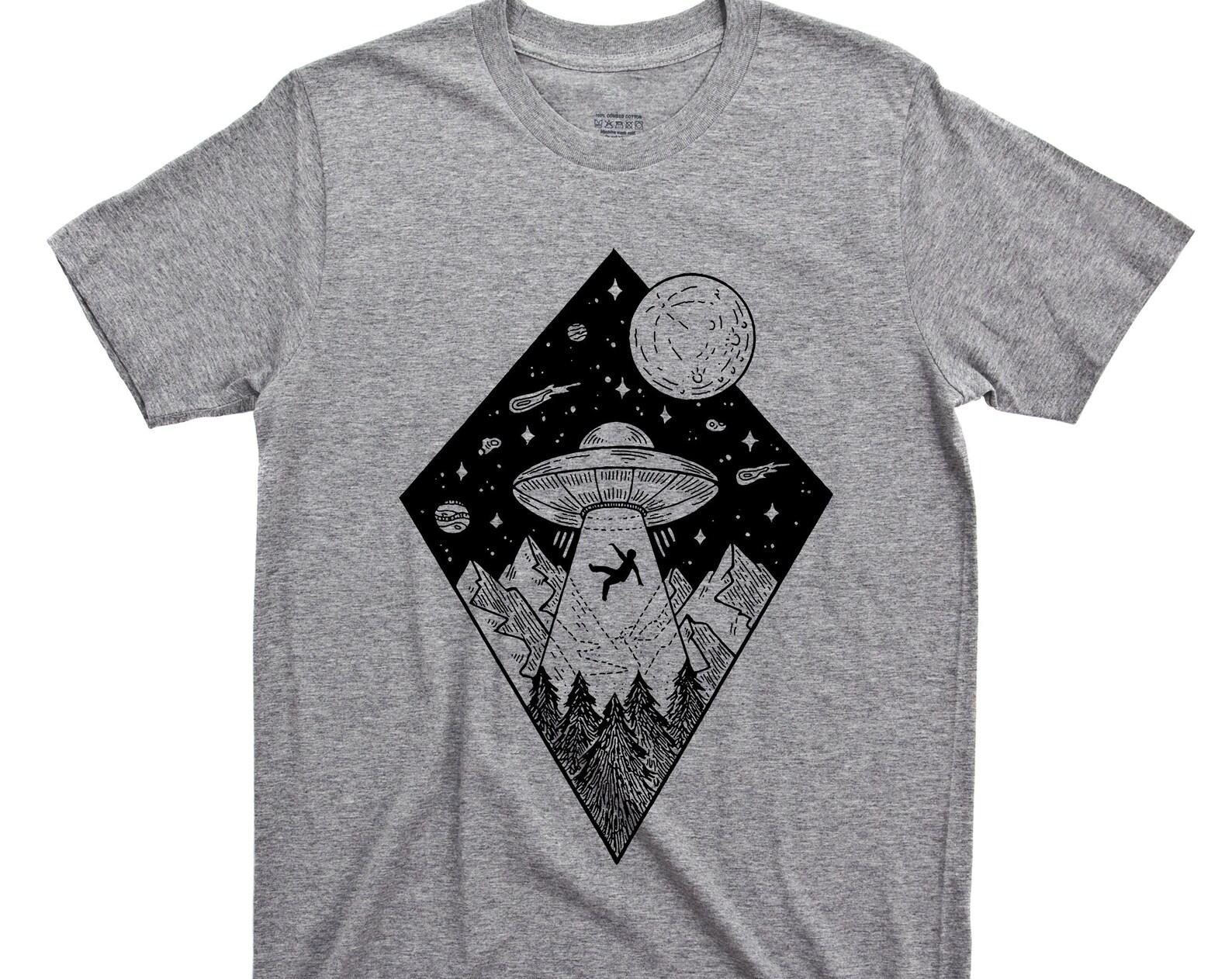 Alien UFO Abduction T Shirt - Extraterrestrial Outer Space Diamond Stars Comets Moons Planets Graphic TShirt S