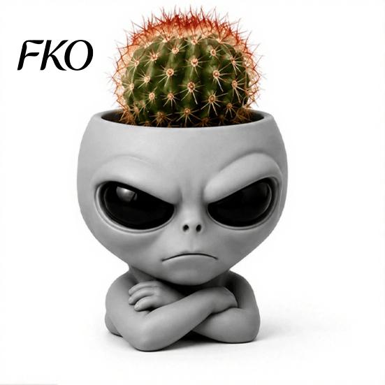 Office Desk Planter Funny Alien Face Planter, 3D Printed Novelty Plant Pot, Cute Gray Cactus Pot Head for Succulents Cacti Home Table Shelf