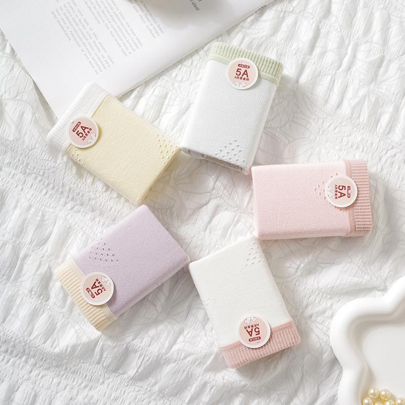 Female Spring and Summer Fashion New Lovely Cotton Breathable Waist Triangle Briefs