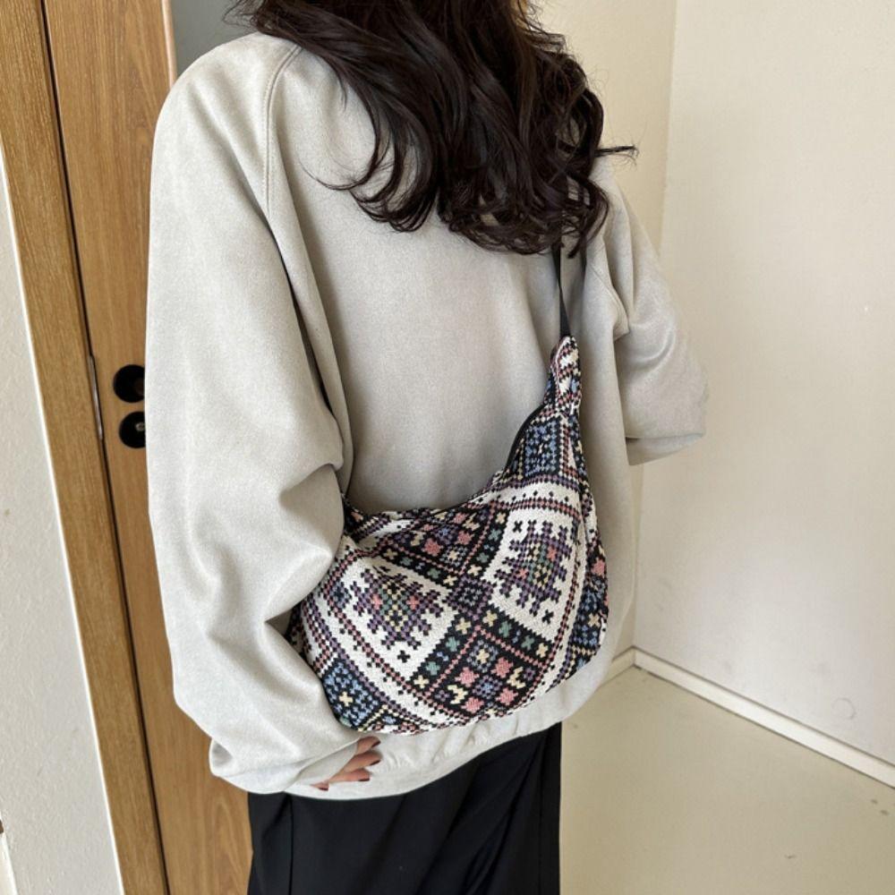 Large Capacity Ethnic Style Shoulder Bag Underarm Bag Embroidery Message Bag Travel