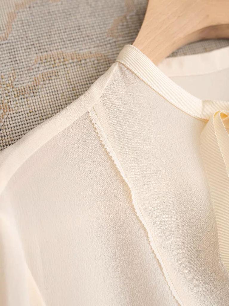 Xiao He 23 Momme Mulberry Silk Tie-Neck Crinkled Blouse