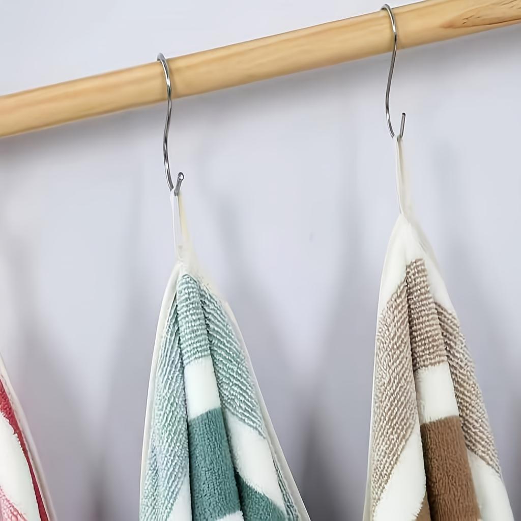 4pcs Set of Large Bath Towels, Oversized Thick Coral Fleece Towels, Ultra-Fine Fiber, Available in Various Colors, Absorbent, Quick-Drying
