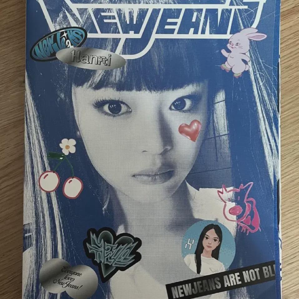 NewJeans Blåbok Hanni