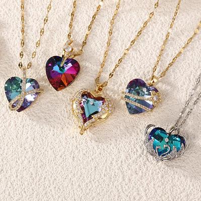 Goldener Herzanhänger Kristallhalskette für Damen - Koreanischer Stil Leichter Luxus Sommerschmuck