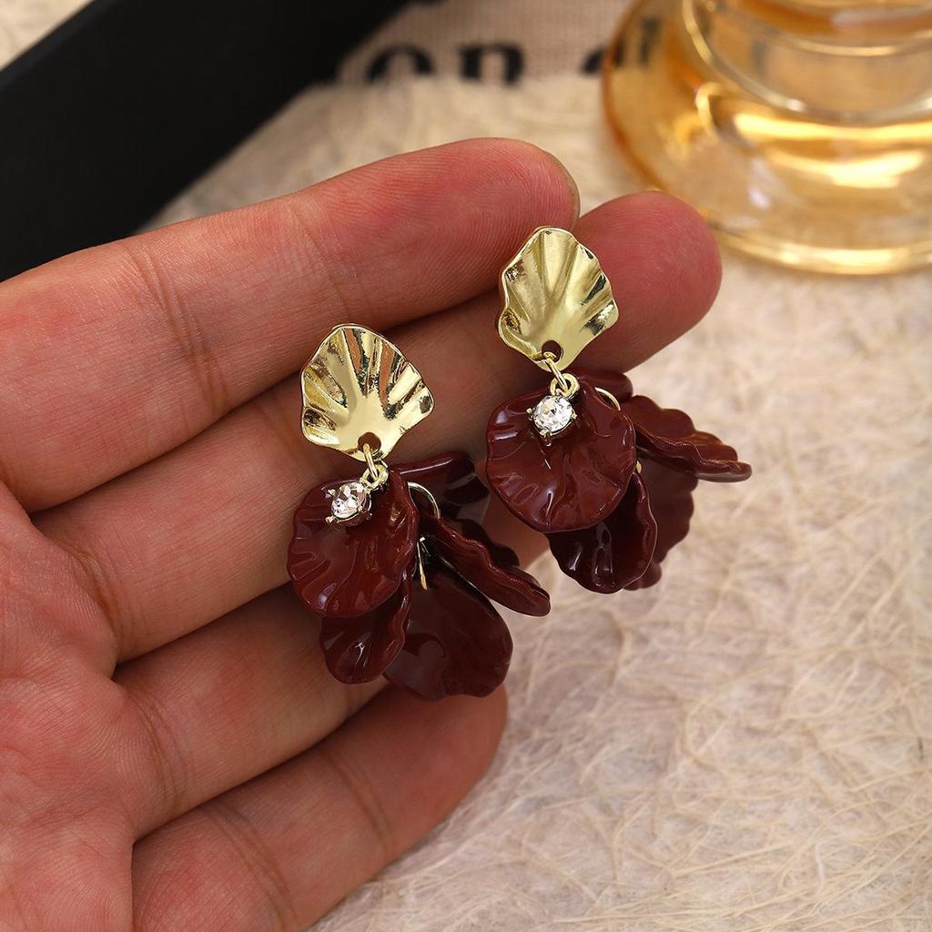 Autumn/Winter Luxury Socialite Style Drop Earrings: Silver Needle French Red Shell Flower Design