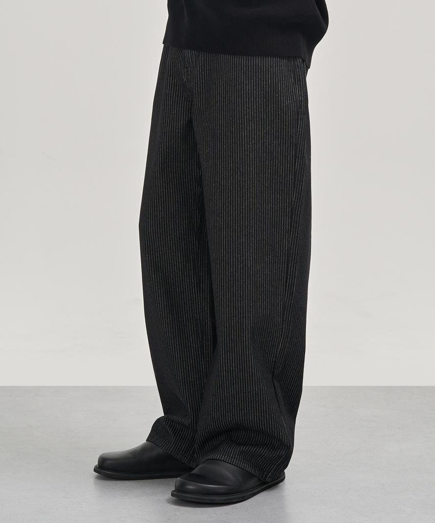 EXCONTAINER Pin Stripe Wide Denim Pants (Black)