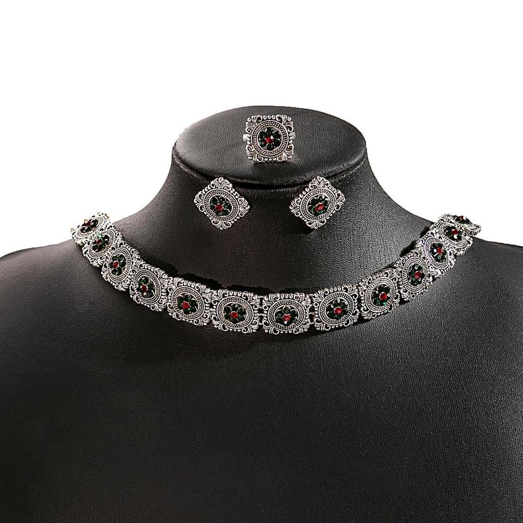 European and American luxury flower jewelry set, retro fringed round gemstone necklace geometric water drop square earrings for women