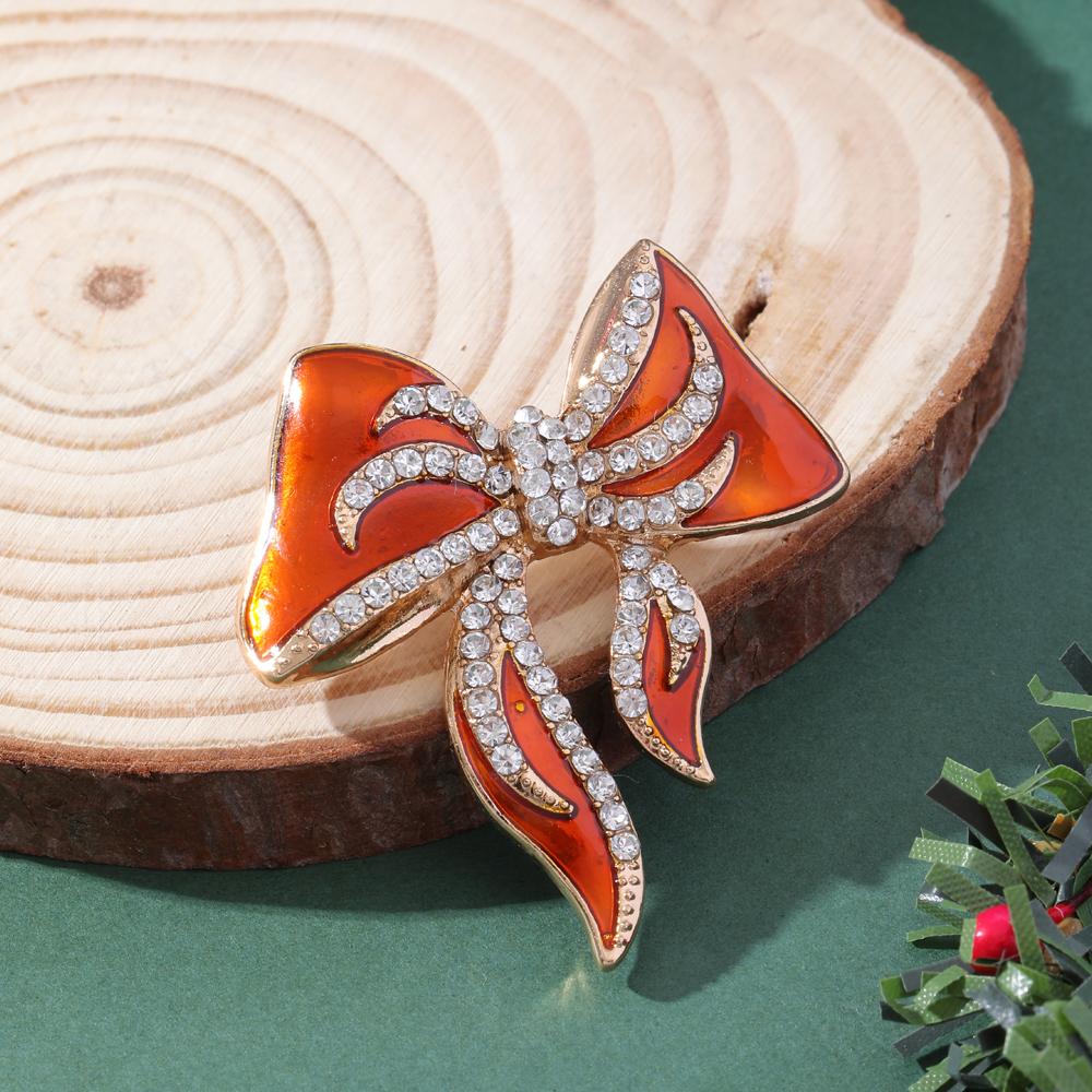Pretty Gold Plated Big Bowknot Lapel Pins Crystal Bow Shaped Golden Brooches Women Girls Bow Tie Design Badge