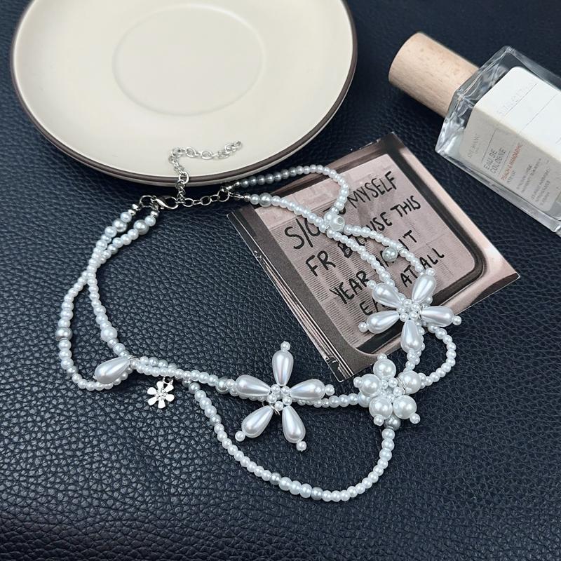 Pearl Flower Pendant Necklace for Women Luxury Exquisite Handmade Bead Petal Layered Choker Sweet Versatile Wedding Jewelry Gift