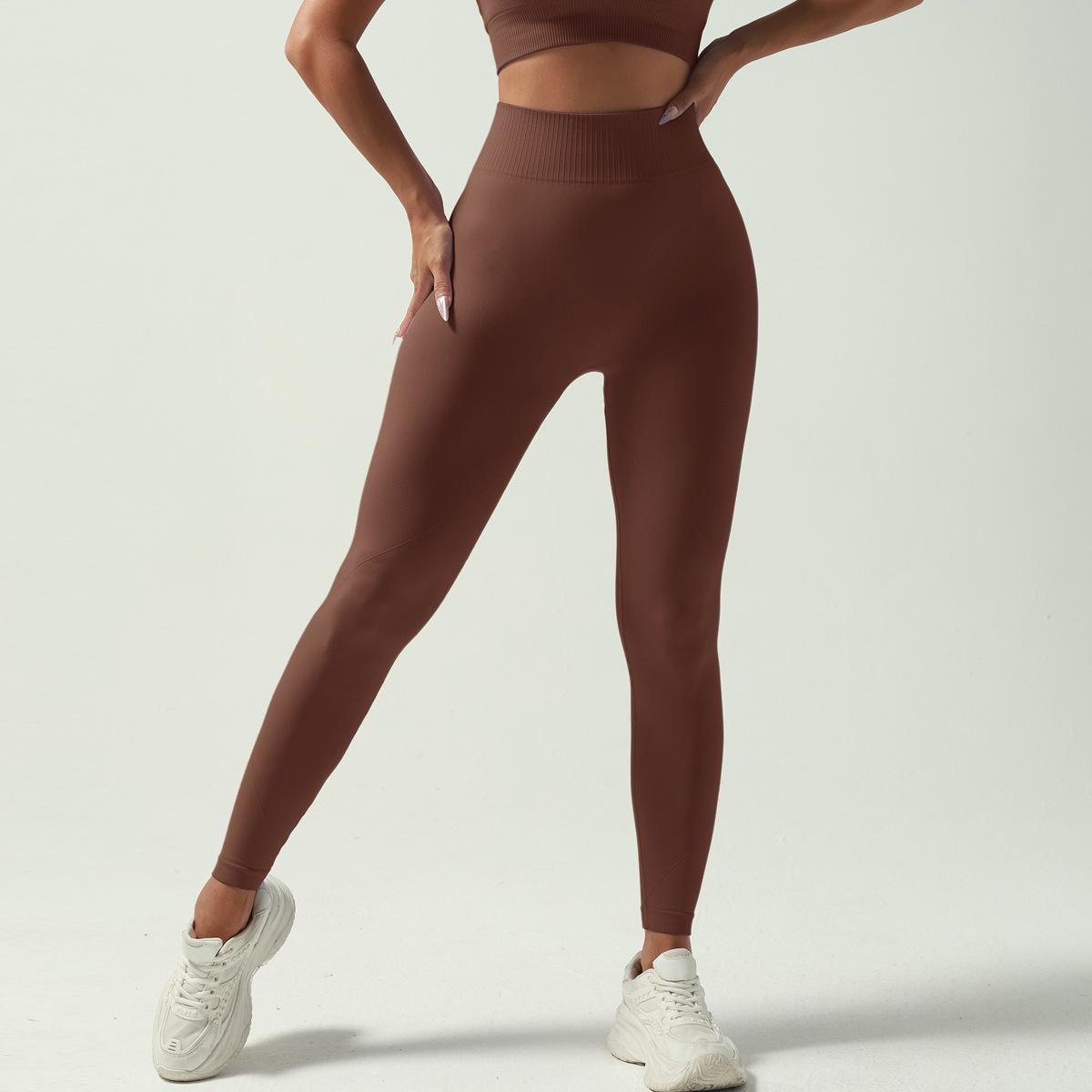 

Бесшовные штаны для йоги с высокой талией - эластичные телесного цвета, без линий M 110-125 lbs коричневый