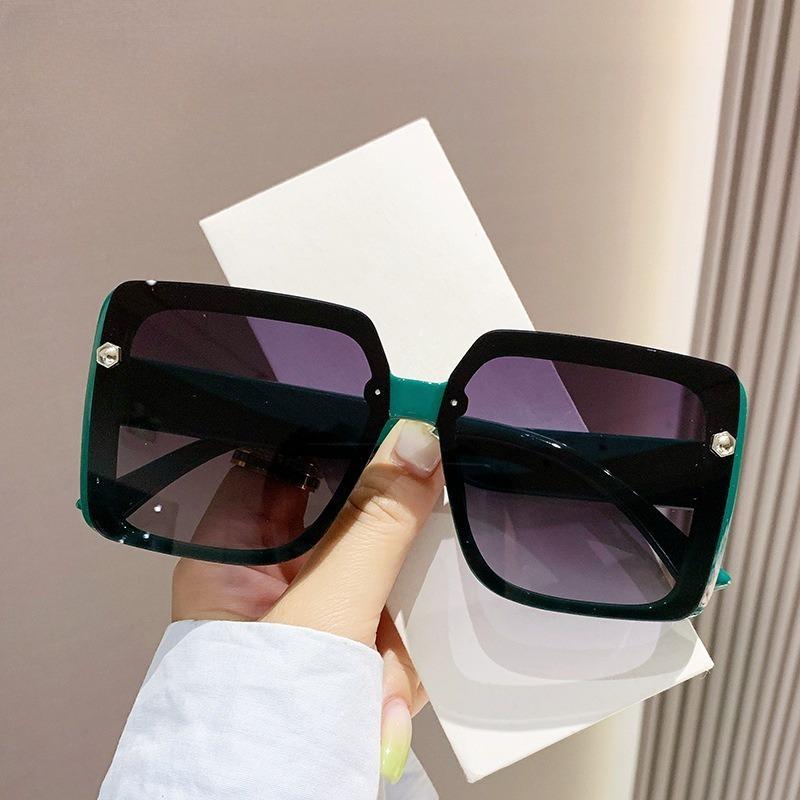 Vintage Women's Sunglasses for Female Retro Square Sunglasses Shades Large Frame Sunglasses